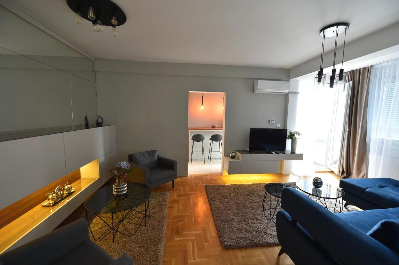 Sky lux apartman Gornji Milanovac Extérieur photo